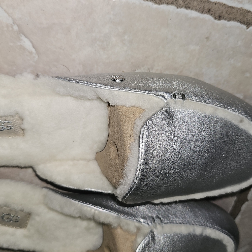 UGG Lane Metallic Silver Slippers Size 7 - Picture 5 of 11